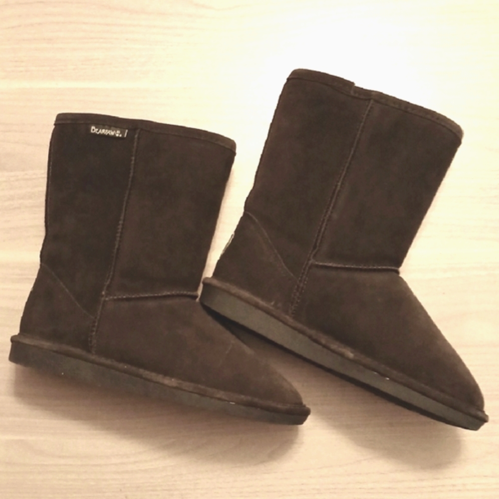 BearPaw "ELLE" Short Chocolate Winter Boot in Size 8